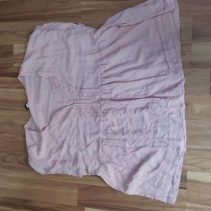 Torrid shell pink baby doll top with embroidered lace